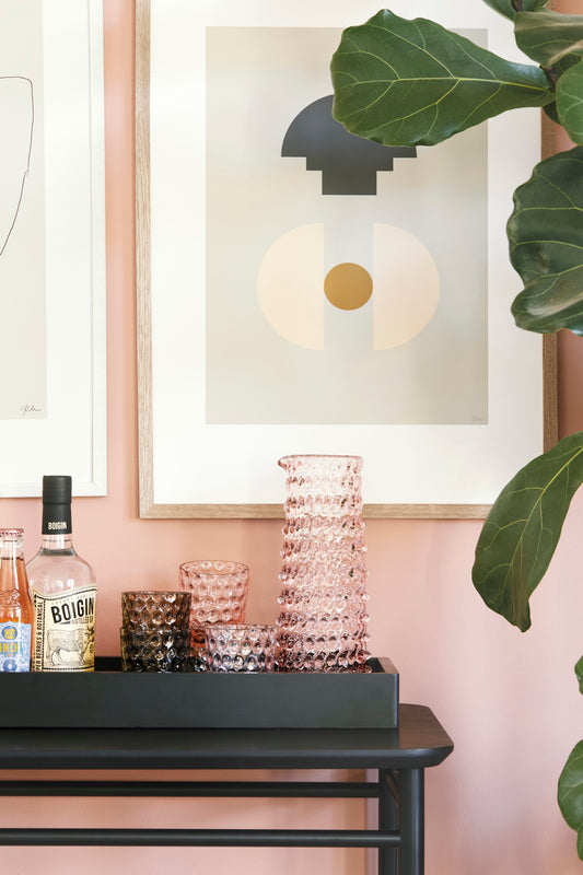 Kodanska Danish Summer Karaffe Pink auf Bar-Tablett