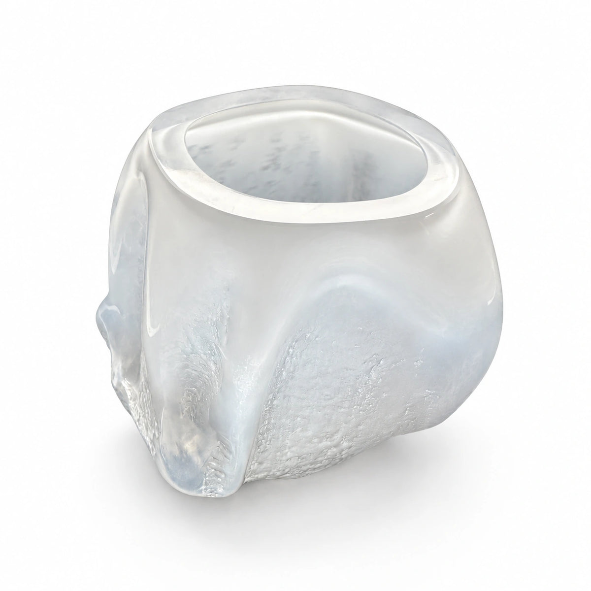 Wood Vase – Opaline White, Medium – Ansicht von schräg oben auf weißem Hintergrund