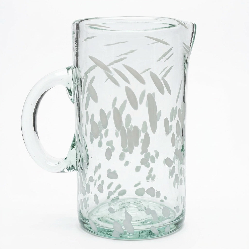 Lafiore Pitcher Confetti Weiß, mundgeblasener Krug aus recyceltem Glas, Mallorca