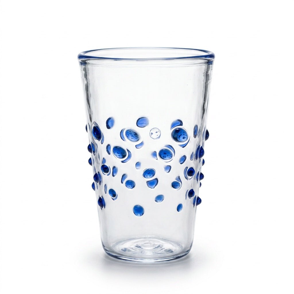 Wasserglas Dots in Farbe Tiefblau auf weißem Hintergrund