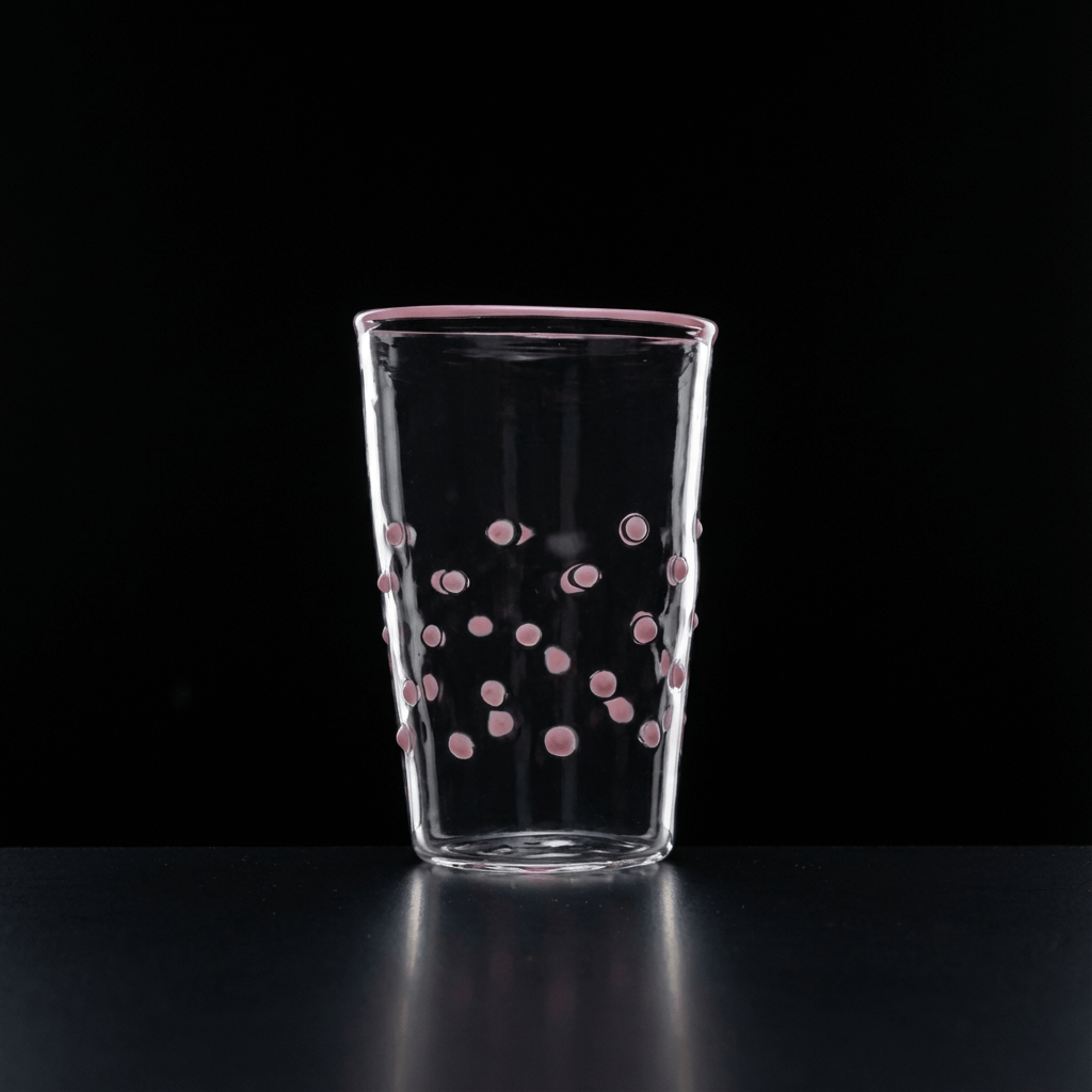 Wasserglas Dots in Farbe Rosa auf schwarzem Hintergrund #farbe_Rosa