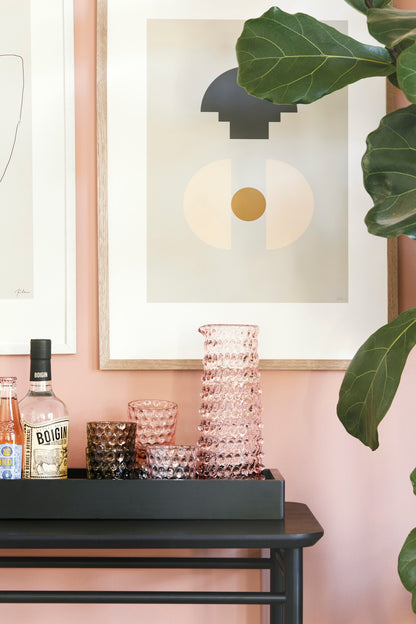 Kodanska Danish Summer Karaffe Pink auf Bar-Tablett