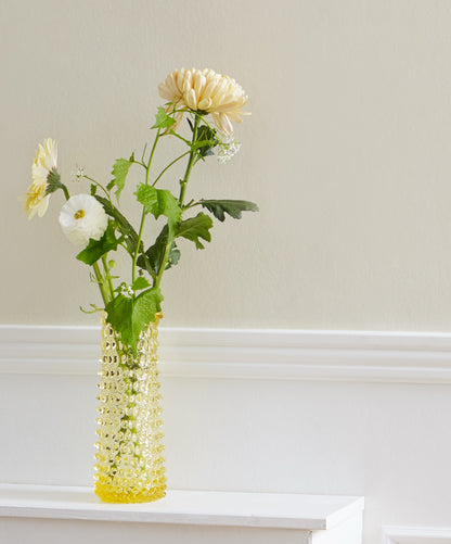 Kodanska Danish Summer Karaffe Yellow im Interieur
