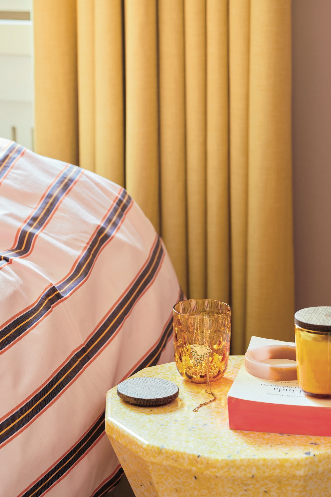 Kodanska Danish Summer Tumbler Amber im Interieur