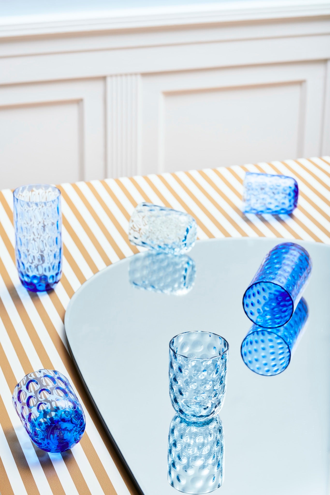 Kodanska Danish Summer Tumbler Blue im Interieur